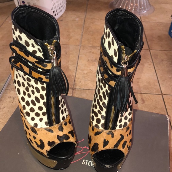 Steve Madden peep toe booties - Picture 6 of 6